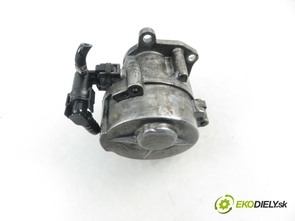 RENAULT MEGANE II (BM0/1_, CM0/1_) HB 2003 88,00 1.9 dCi 120 - F9Q 800 1870,00 pumpa vakuová D163123491