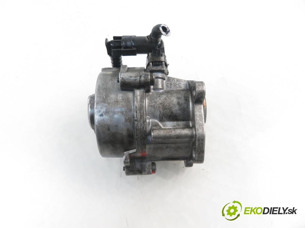 RENAULT MEGANE II (BM0/1_, CM0/1_) HB 2003 88,00 1.9 dCi 120 - F9Q 800 1870,00 pumpa vakuová D163123491