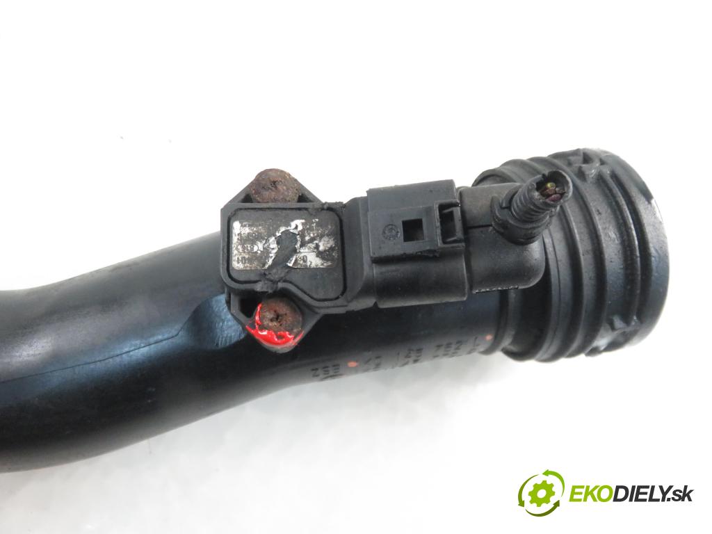 VW TOURAN (1T1, 1T2) MINIVAN 2004 100,00 2.0 TDI PD 16V 136 - AZV 1968,00 Rúra intercoolera turba 1K0145762L ; 1k0145770d ; 1k0145838d