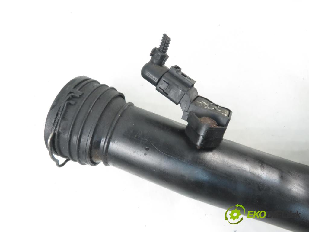 VW TOURAN (1T1, 1T2) MINIVAN 2004 100,00 2.0 TDI PD 16V 136 - AZV 1968,00 Rúra intercoolera turba 1K0145762L ; 1k0145770d ; 1k0145838d