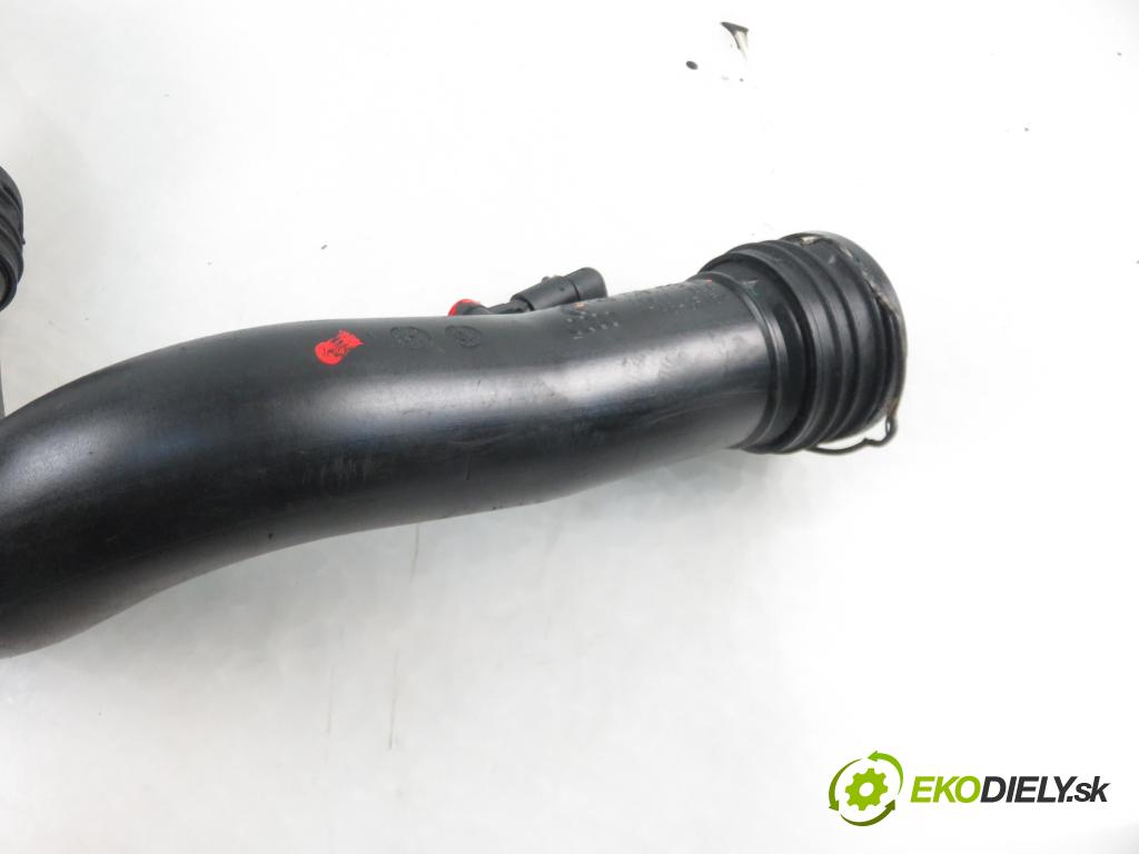 VW TOURAN (1T1, 1T2) MINIVAN 2004 100,00 2.0 TDI PD 16V 136 - AZV 1968,00 Rúra intercoolera turba 1K0145762L ; 1k0145770d ; 1k0145838d