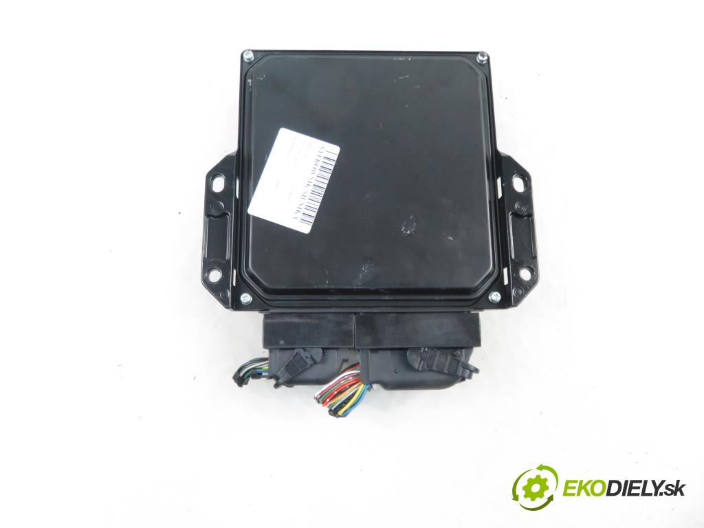 MAZDA 5 (CR19) MINIVAN 2006 81,00 2.0 MZR-CD 110 - RF7J 1998,00 řídící jednotka motora 2758006459 ; rf7n18881m