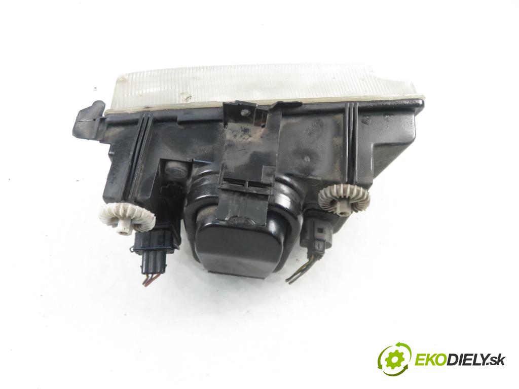 VW POLO CLASSIC (6V2) SEDAN 2000 44,00 60 1.4 - ANW 1390,00 Svetlo LP 6K5941009P