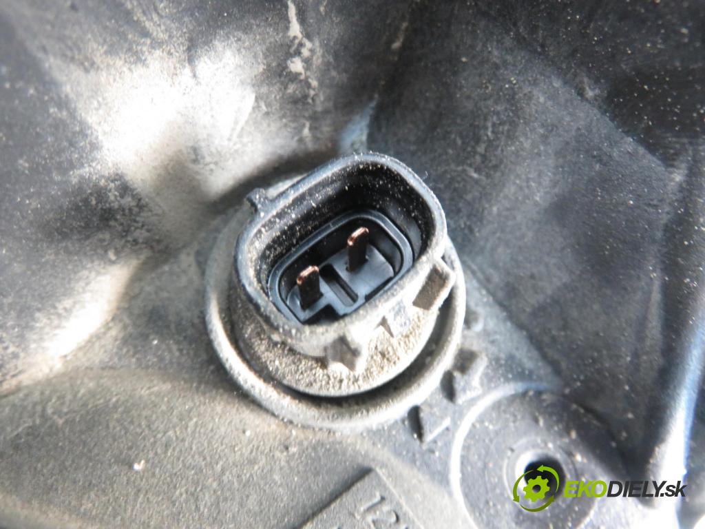 TOYOTA COROLLA sedan (_E15_) SEDAN 2008 71,00 1.4 VVT-i 97 - 4ZZ-FE 1398,00 Svetlo LP