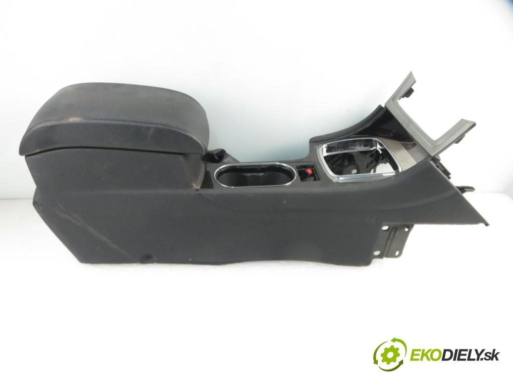 FORD MONDEO IV Turnier (BA7) KOMBI 2007 103,00 2.0 TDCi - QXBA 1997,00 Lakťová opierka 7S71A045A20A