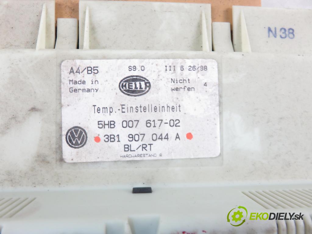 VW GOLF IV (1J1) HB 1998 92,00 1.8 20V 125 - AGN 1781,00 Panel kúrenia KLIMATRONIK 3B1907044A