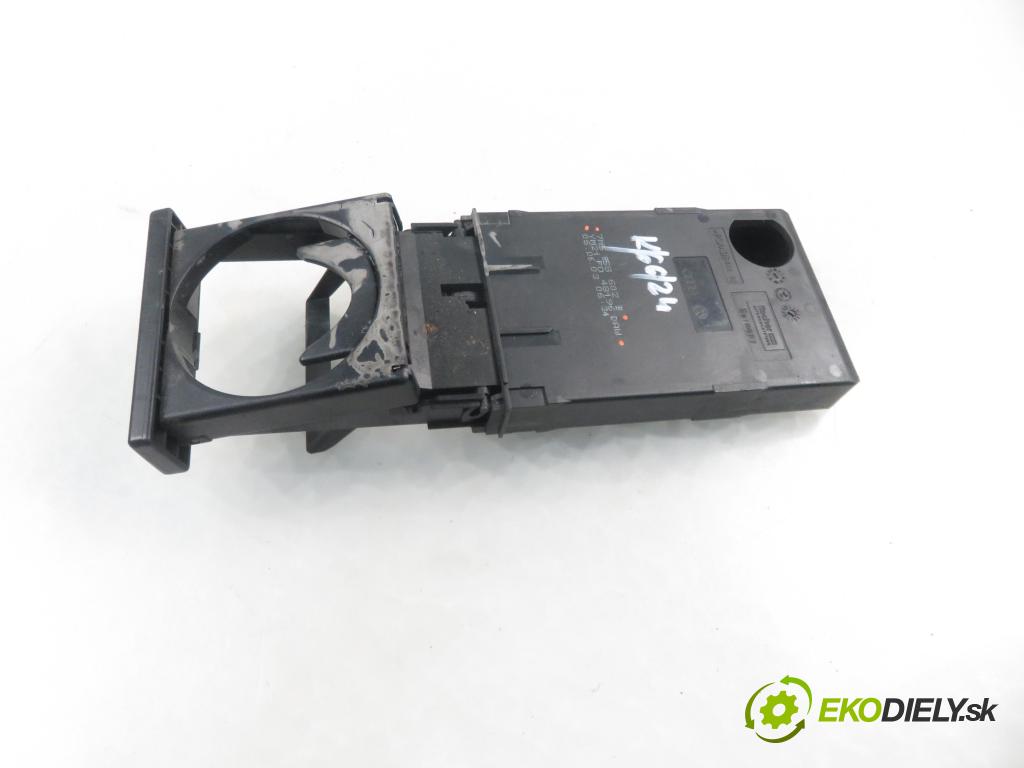 FORD GALAXY (WGR) VAN 2003 96,00 1.9 TDI PD 130 - ASZ 1896,00 Držiak na nápoje 7M5858602B ; YM21F048196DAW (Úchyty, držiaky na nápoje)