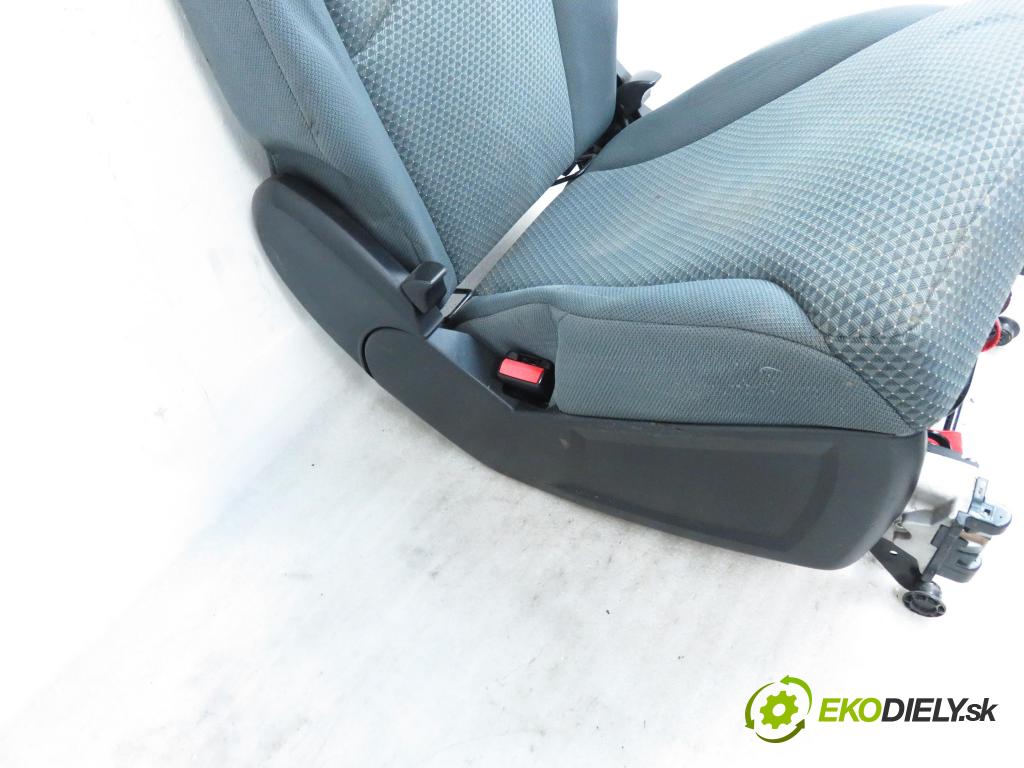 FIAT ULYSSE (179_) MINIVAN 2007 100,00 2.0 D Multijet - RHR 1997,00 Sedadlo 2 rad ľavy
