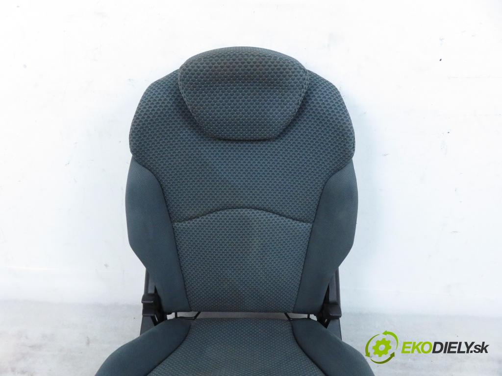 FIAT ULYSSE (179_) MINIVAN 2007 100,00 2.0 D Multijet - RHR 1997,00 Sedadlo 2 rad ľavy