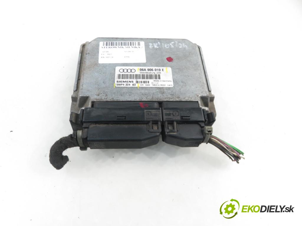 AUDI A3 (8L1) HB 1998 74,00 1.6 - AKL 1595,00 řídící jednotka motora 06A906019E ; 5WP432403