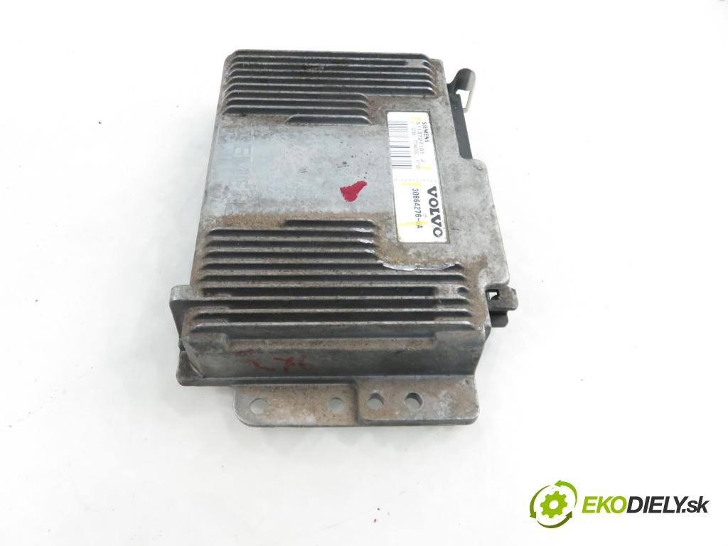 VOLVO V40 Kombi (645) KOMBI 1997 103,00 2 - B 4204 S 1948,00 řídící jednotka motora 30864276 ; S113727101J