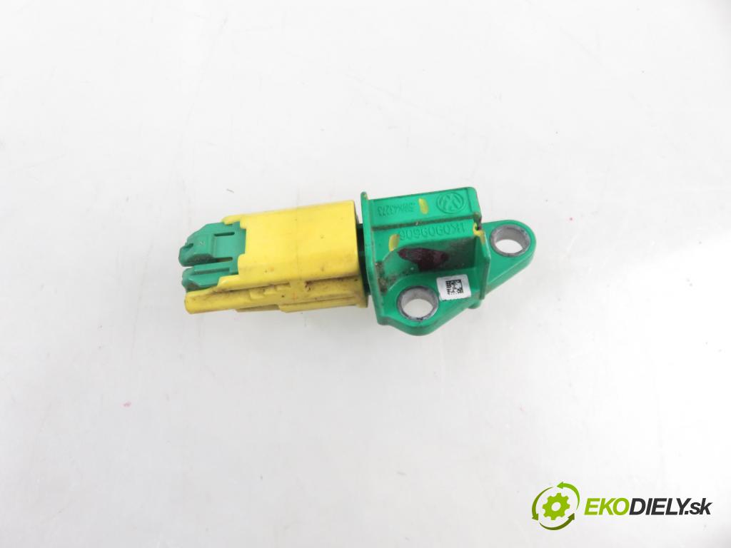 VW GOLF V (1K1) HB 2003 77,00 1.9 TDI PD 105 - BKC 1896,00 Snímač nárazu 1K0909606 ; 5WK43273 (Snímače nárazu)