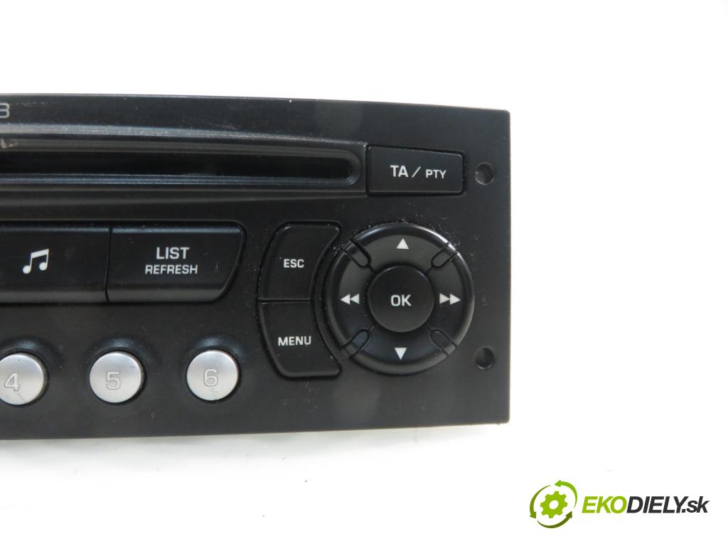 CITROEN C4 I (LC_) HB 2007 80,00 1.6 HDi 109 - 9HZ (DV6TED4) 1560,00 RADIO CD 9662925877