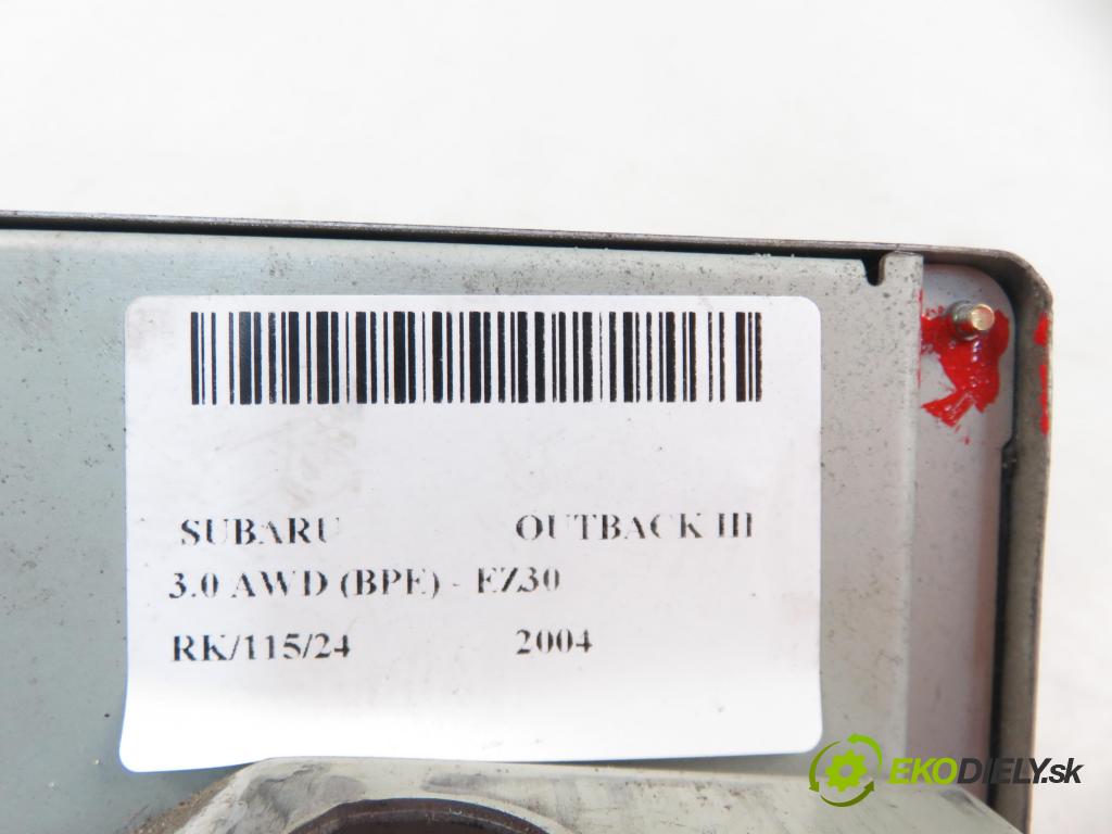SUBARU OUTBACK (BL, BP) KOMBI 2004 180,00 3.0 H6 AWD 245 - EZ30 3000,00 řídící jednotka motora 31711AG824