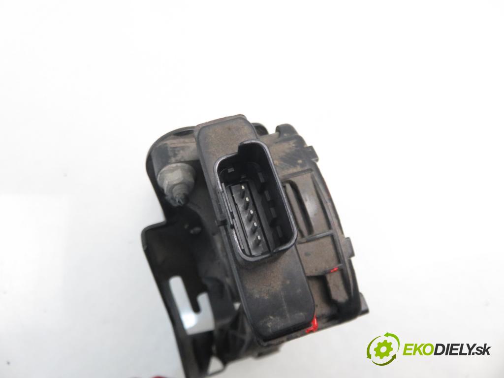 FIAT ULYSSE (179_) MINIVAN 2007 100,00 2.0 D Multijet - RHR 1997,00 Potenciometer plynového pedálu 1400838880 ; 6pv00908308 (Pedále)