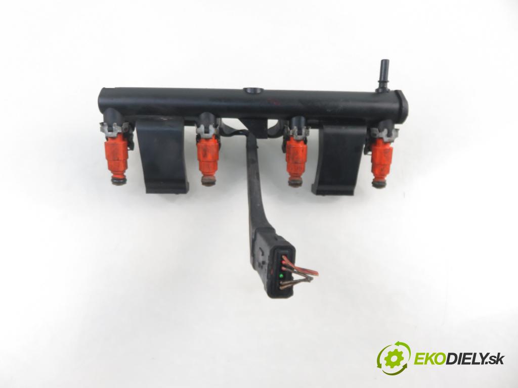 PEUGEOT 307 (3A/C) HB 2002 80,00 1.6 16V - NFU (TU5JP4) 1587,00 Lišta vstrekovacia 9636520780 ; 0280156035 (Vstrekovacie lišty)