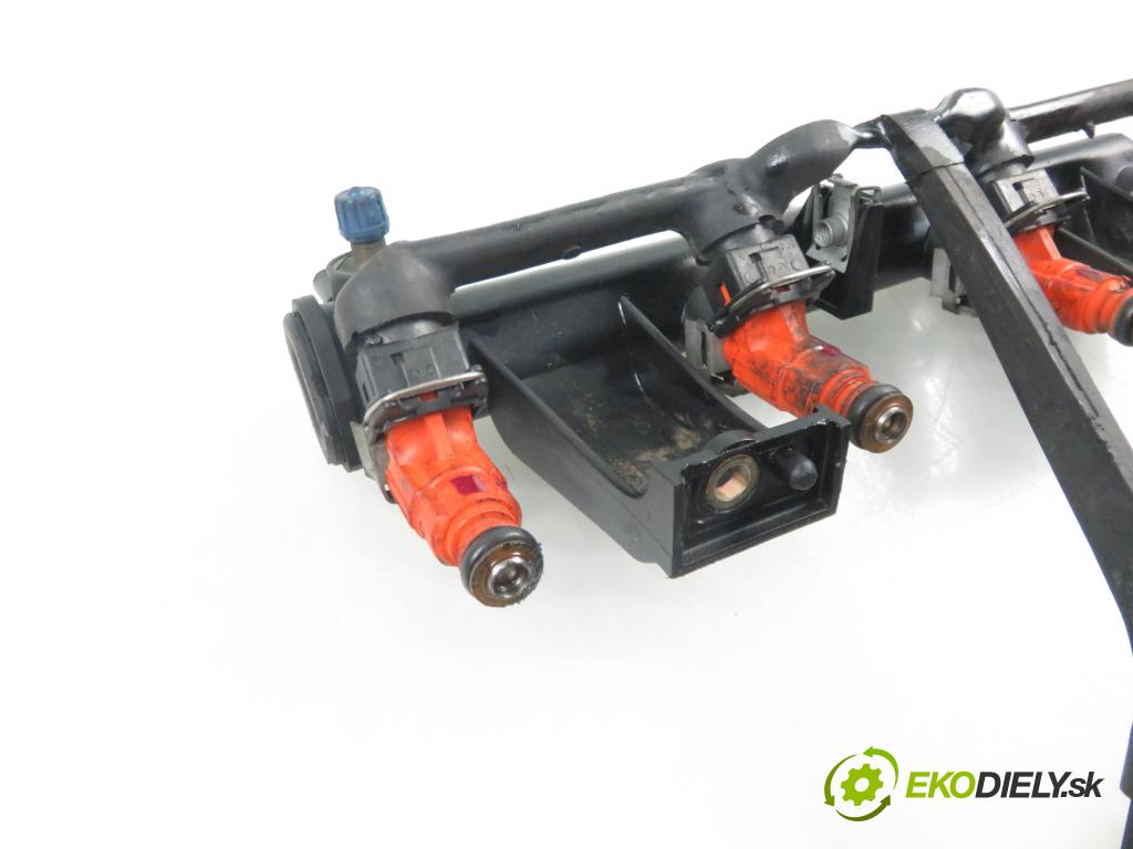 PEUGEOT 307 (3A/C) HB 2002 80,00 1.6 16V - NFU (TU5JP4) 1587,00 Lišta vstrekovacia 9636520780 ; 0280156035 (Vstrekovacie lišty)