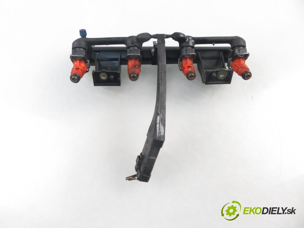 PEUGEOT 307 (3A/C) HB 2002 80,00 1.6 16V - NFU (TU5JP4) 1587,00 Lišta vstrekovacia 9636520780 ; 0280156035 (Vstrekovacie lišty)