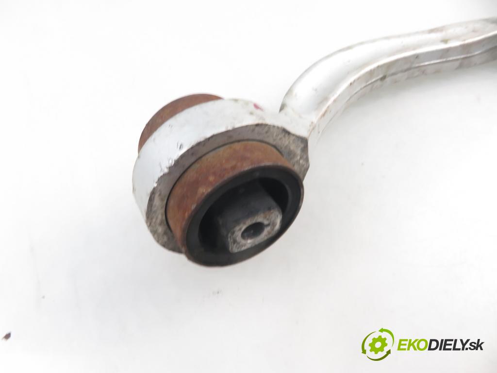 VW PASSAT B5 (3B2) SEDAN 1998 81,00 1.9 TDI 110 - AFN 1896,00 rameno dolní pravý zadní část