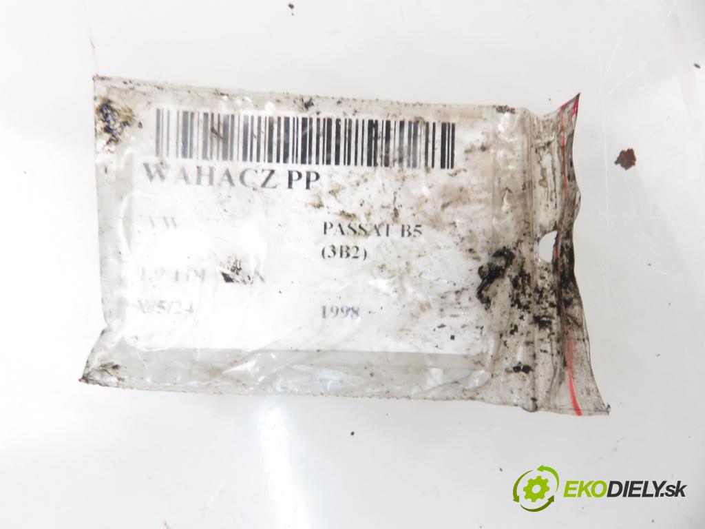 VW PASSAT B5 (3B2) SEDAN 1998 81,00 1.9 TDI 110 - AFN 1896,00 rameno dolní pravý zadní část