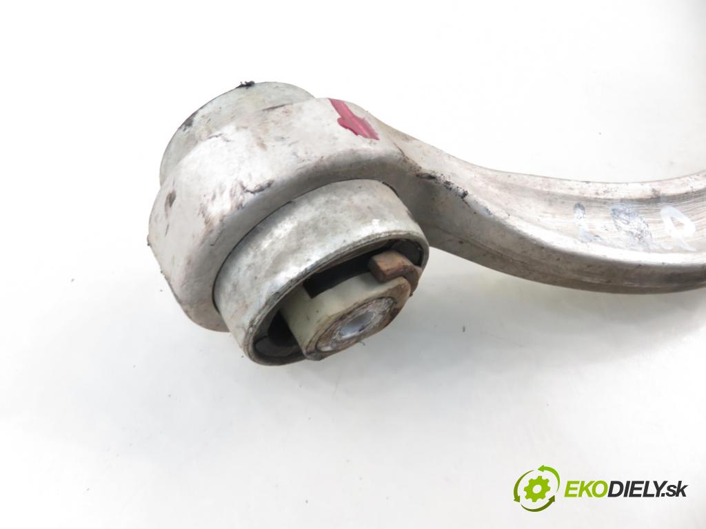 AUDI A4 Avant (8D5, B5) KOMBI 2001 85,00 1.9 TDI - AJM 1896,00 rameno dolní levý zadní část 