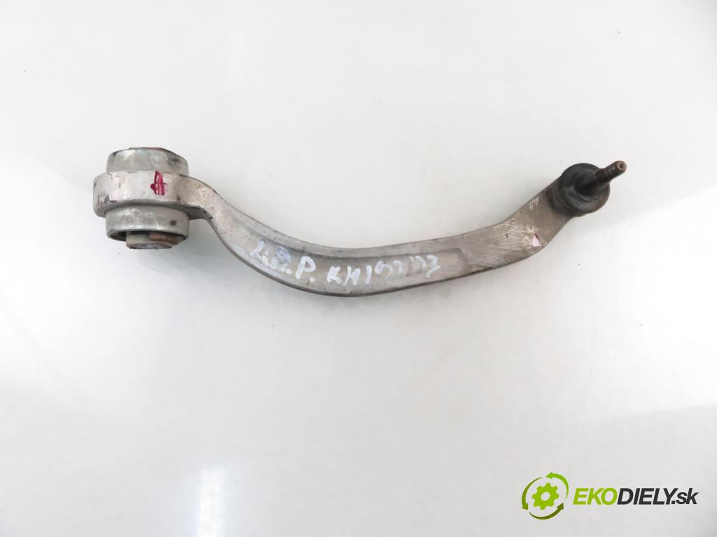 AUDI A4 Avant (8D5, B5) KOMBI 2001 85,00 1.9 TDI - AJM 1896,00 rameno dolní levý zadní část
