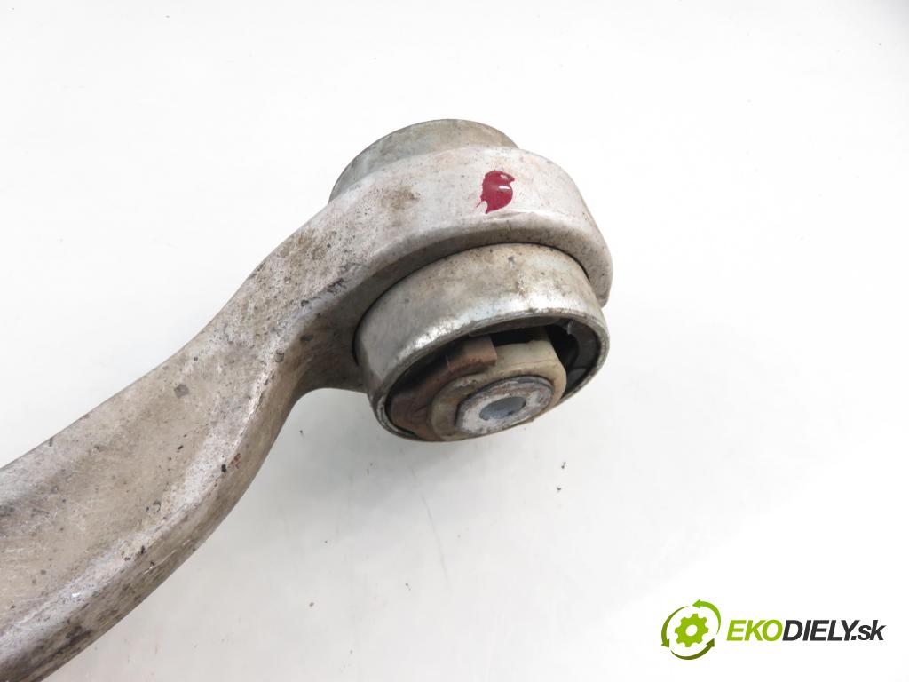 AUDI A4 Avant (8D5, B5) KOMBI 2001 85,00 1.9 TDI - AJM 1896,00 rameno dolní pravý zadní část