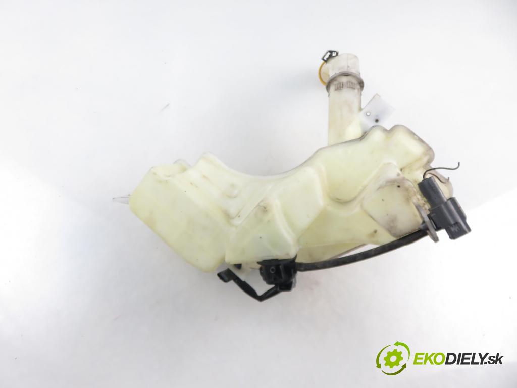 MAZDA 5 (CR19) MINIVAN 2007 81,00 2.0 CD - RF7J 1998,00 nádržka ostřikovačů 860142721 ; 8603102451 (Klika dveří ostatní)