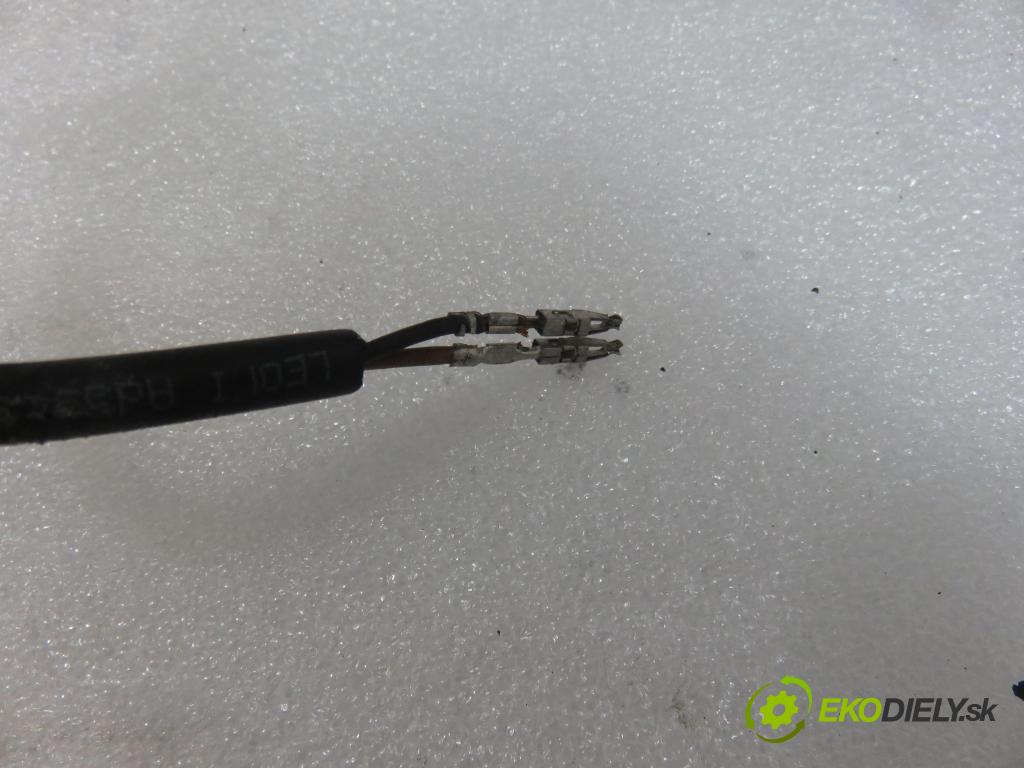 VW POLO CLASSIC (6V2) SEDAN 2000 44,00 60 1.4 - ANW 1390,00 výztuha zadní část ABS