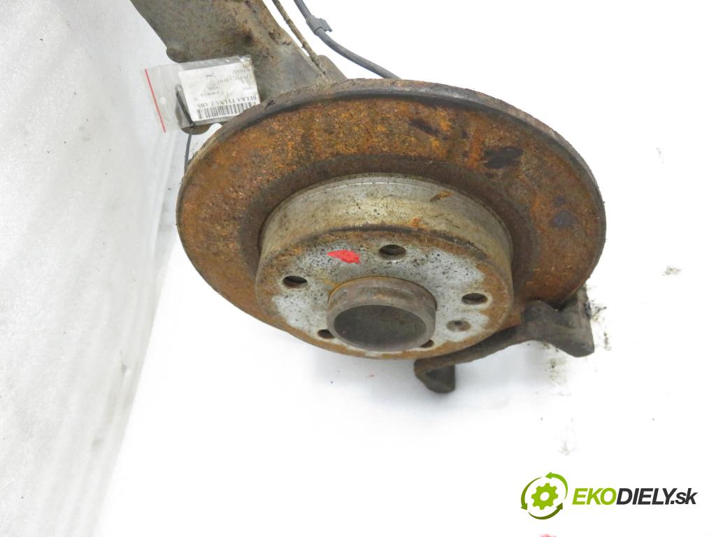 OPEL ZAFIRA B (A05) VAN 2006 88,00 1.9 CDTI 8V 120 - Z 19 DT 1910,00 výztuha zadní část ABS