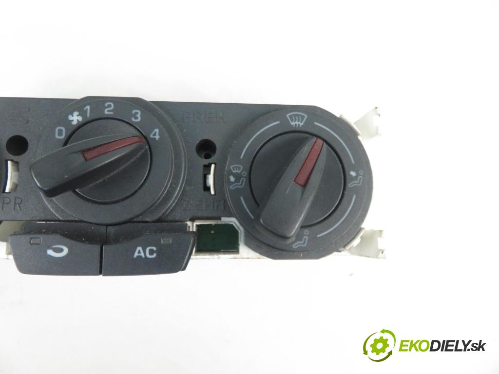 SEAT IBIZA IV (6J5, 6P1) HB 2009 77,00 1.6 - BTS 1598,00 Panel kúrenia KLIMATIZACE: 6J0820045