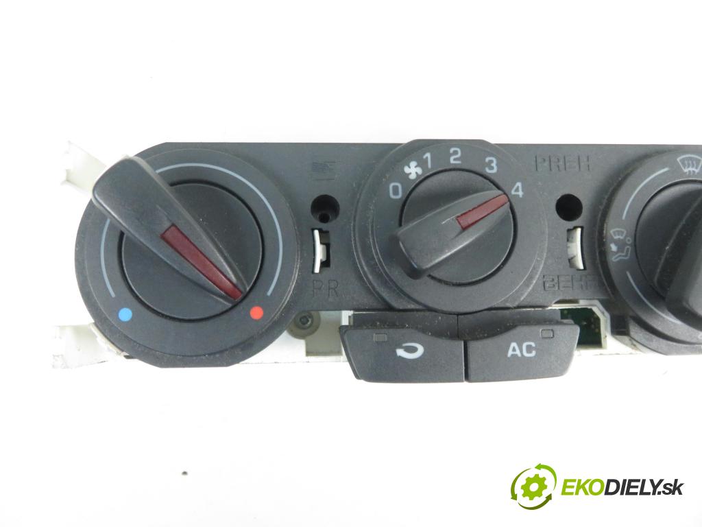 SEAT IBIZA IV (6J5, 6P1) HB 2009 77,00 1.6 - BTS 1598,00 Panel kúrenia KLIMATIZACE: 6J0820045