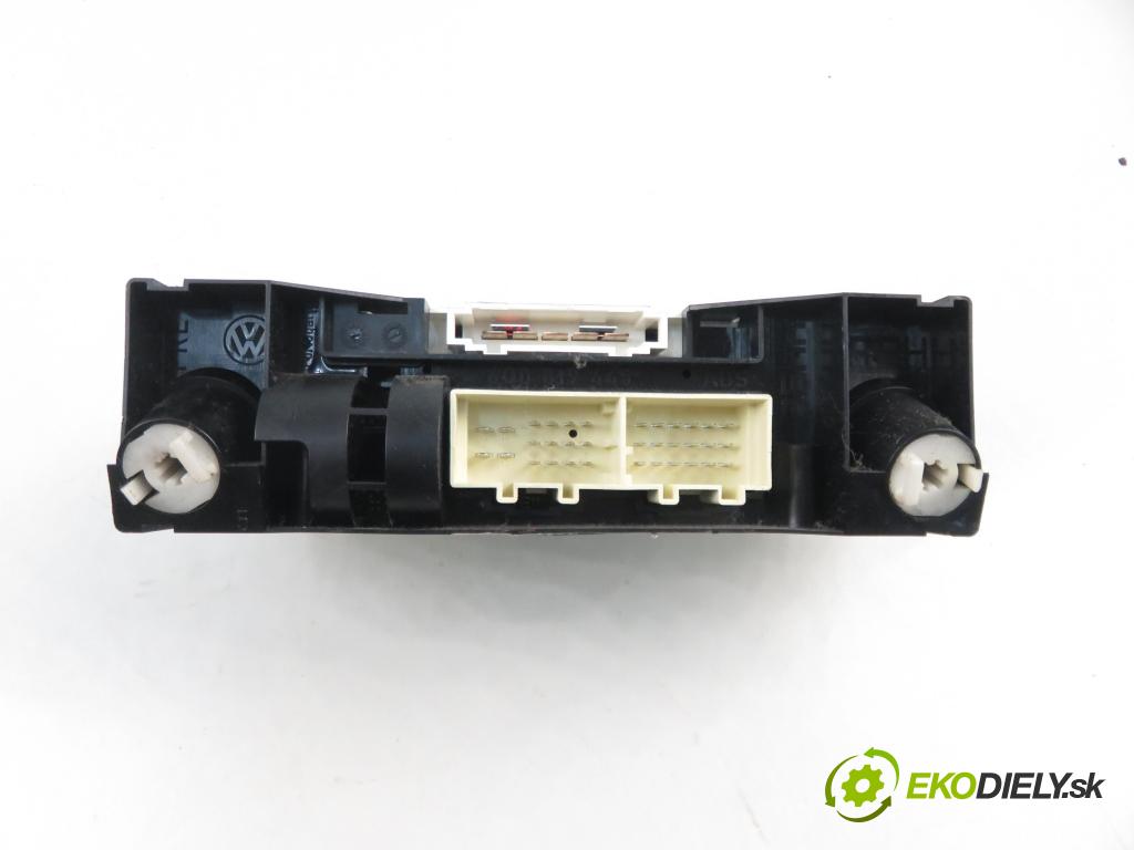 SEAT IBIZA IV (6J5, 6P1) HB 2009 77,00 1.6 - BTS 1598,00 Panel kúrenia KLIMATIZACE: 6J0820045