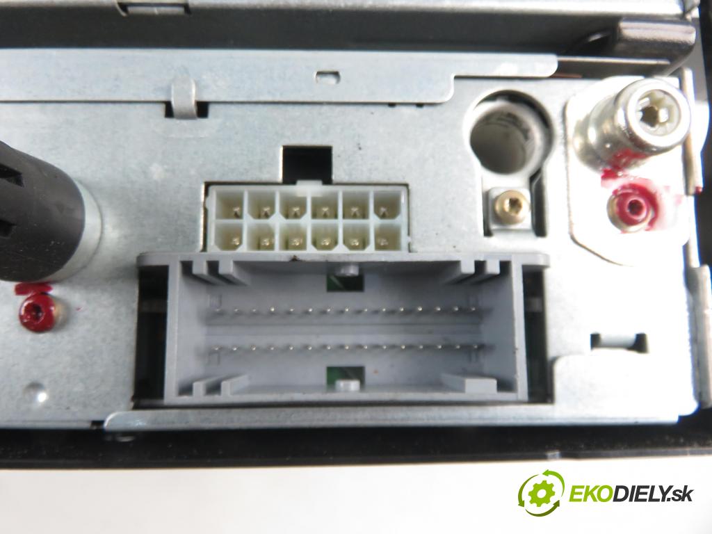 RENAULT SCENIC II (JM0/1_) VAN 2004 88,00 1.9 dCi 120 - F9Q 812 1870,00 čítač navigácie  (Ostatné)