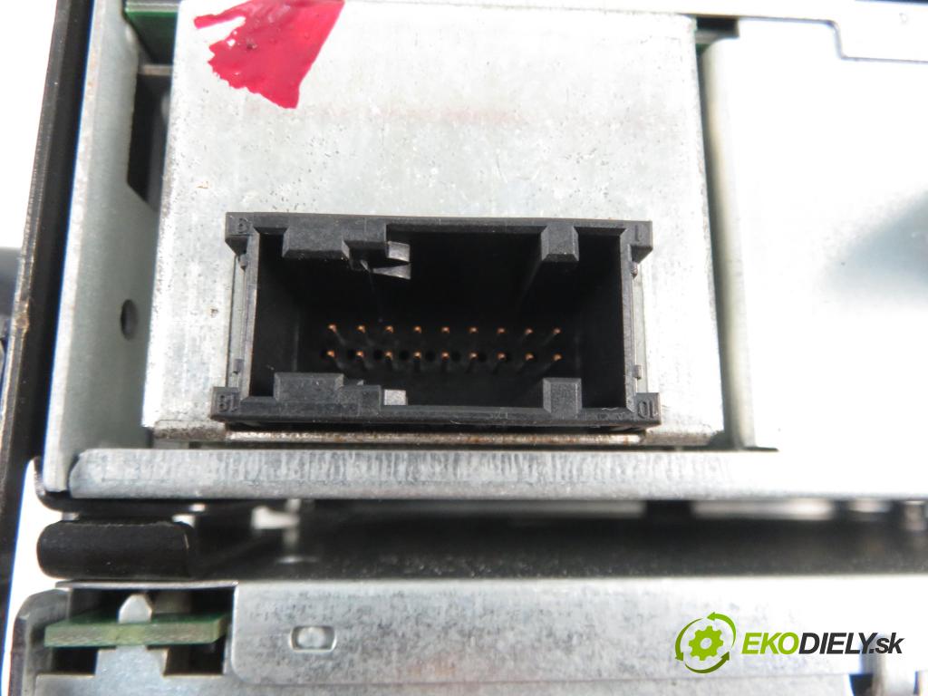 RENAULT SCENIC II (JM0/1_) VAN 2004 88,00 1.9 dCi 120 - F9Q 812 1870,00 čítač navigácie  (Ostatné)