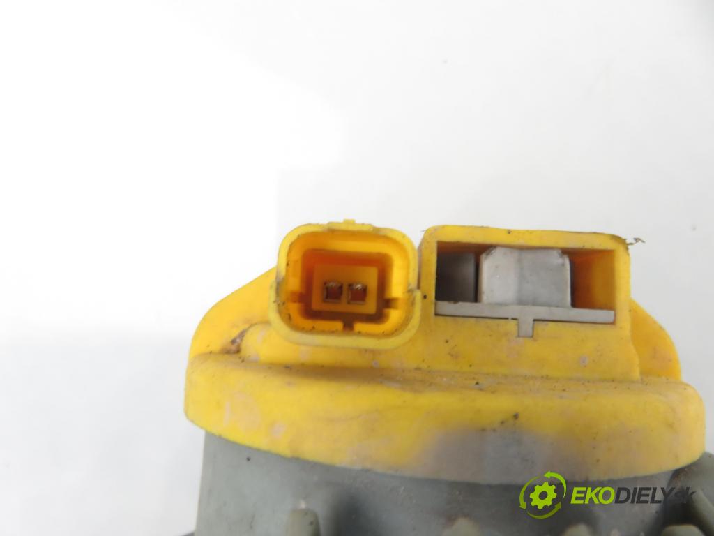 CITROEN C3 I (FC_) HB 2008 50,00 1.4 HDi - 8HZ (DV4TD) 1398,00 hmlové svetlo, hmlovka P 9648947780