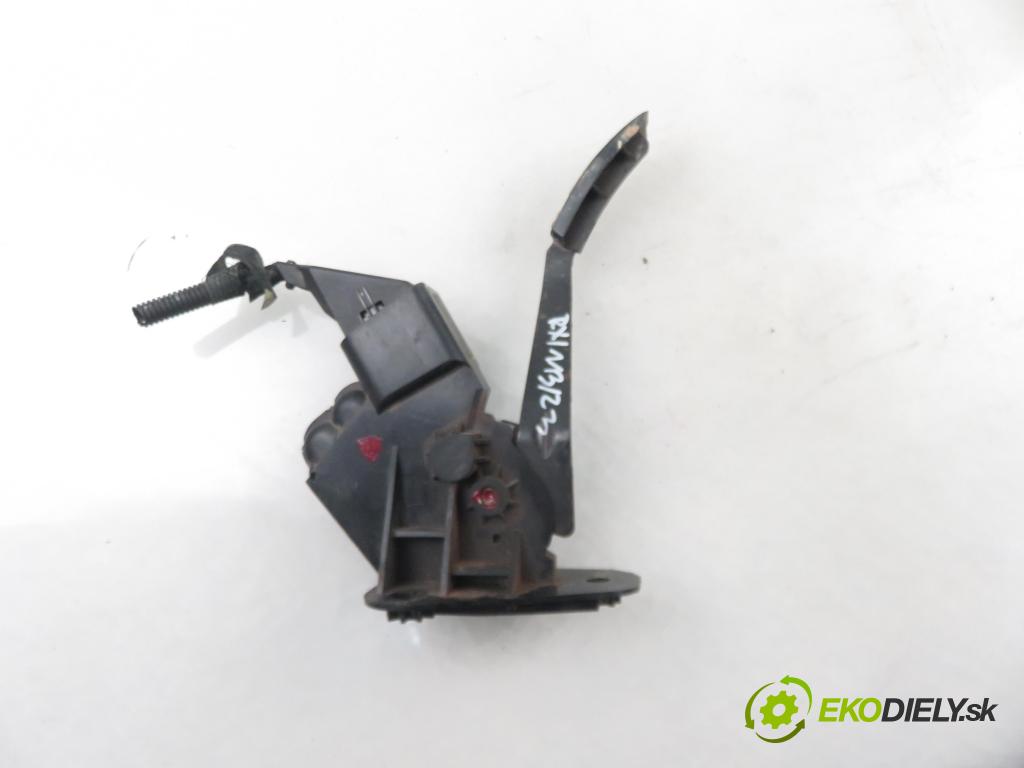 FORD TRANSIT TOURNEO Autobus (FC_ _) BUS 2001 74,00 2.0 DI 100 - ABFA 1998,00 Potenciometer plynového pedálu YC159F836BC (Pedále)