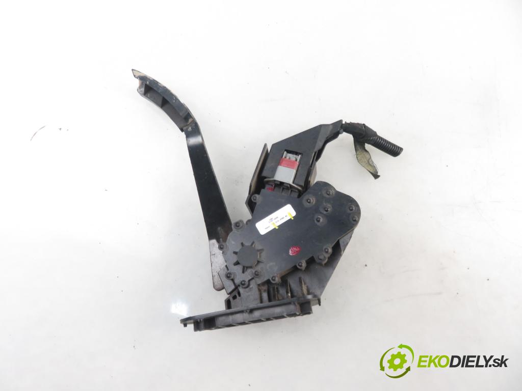 FORD TRANSIT TOURNEO Autobus (FC_ _) BUS 2001 74,00 2.0 DI 100 - ABFA 1998,00 Potenciometer plynového pedálu YC159F836BC (Pedále)