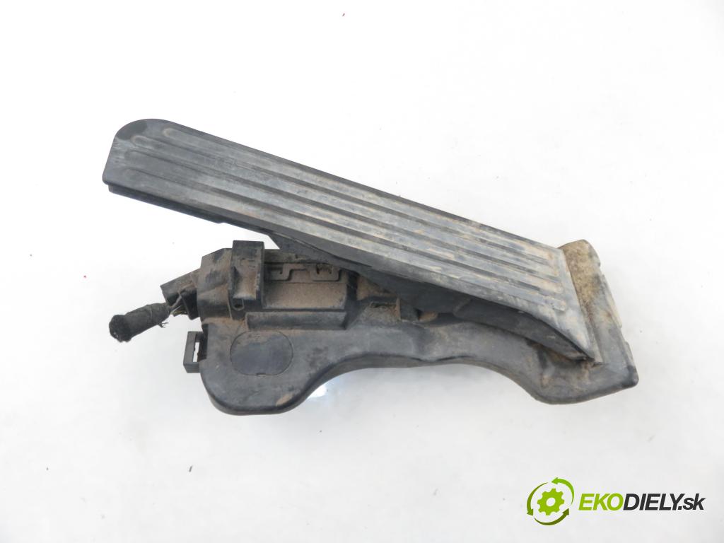 AUDI A3 (8P1) HB 2005 110,00 2.0 FSI 150 - AXW 1984,00 Potenciometer plynového pedálu 1K1721503F (Pedále)