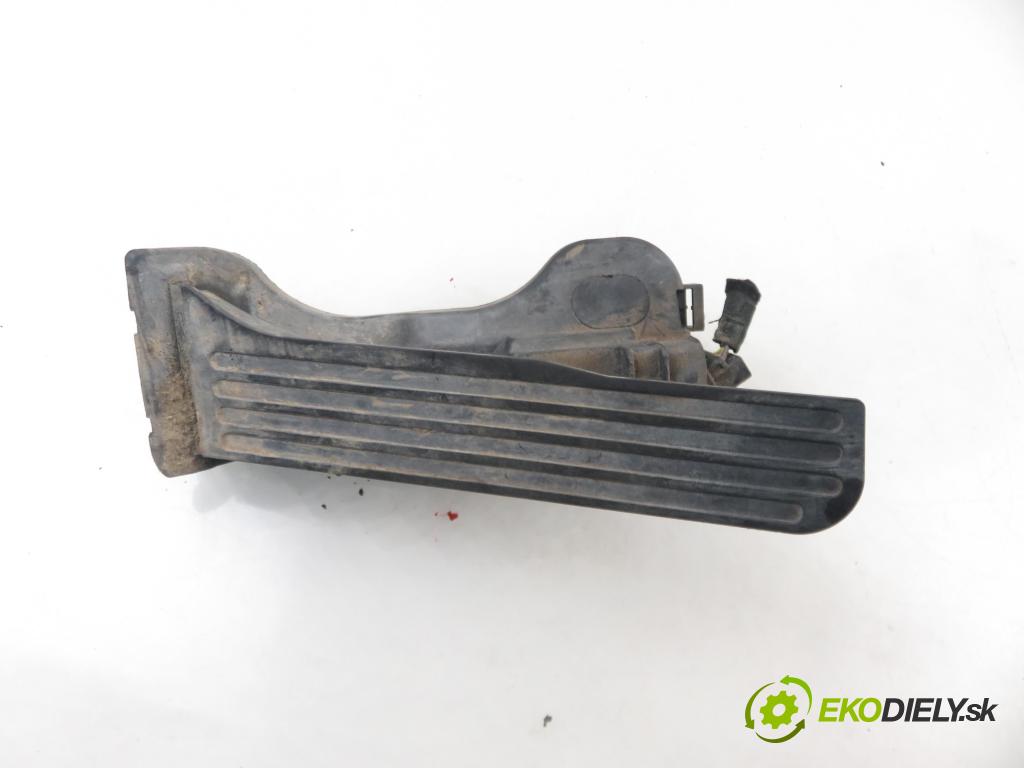 AUDI A3 (8P1) HB 2005 110,00 2.0 FSI 150 - AXW 1984,00 Potenciometer plynového pedálu 1K1721503F (Pedále)