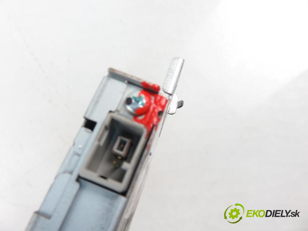 INFINITI M (Y51) SEDAN 2010 175,00 3.0d V6 238 - V9X 2993,00 Zosilňovač Antenní: EN2165B (Zosilňovače)