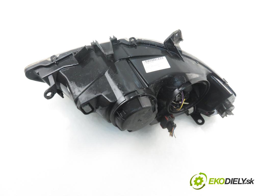 PEUGEOT 307 (3A/C) HB 2003 50,00 1.4 HDi - 8HZ (DV4TD) 1398,00 Svetlo LP 9641615780