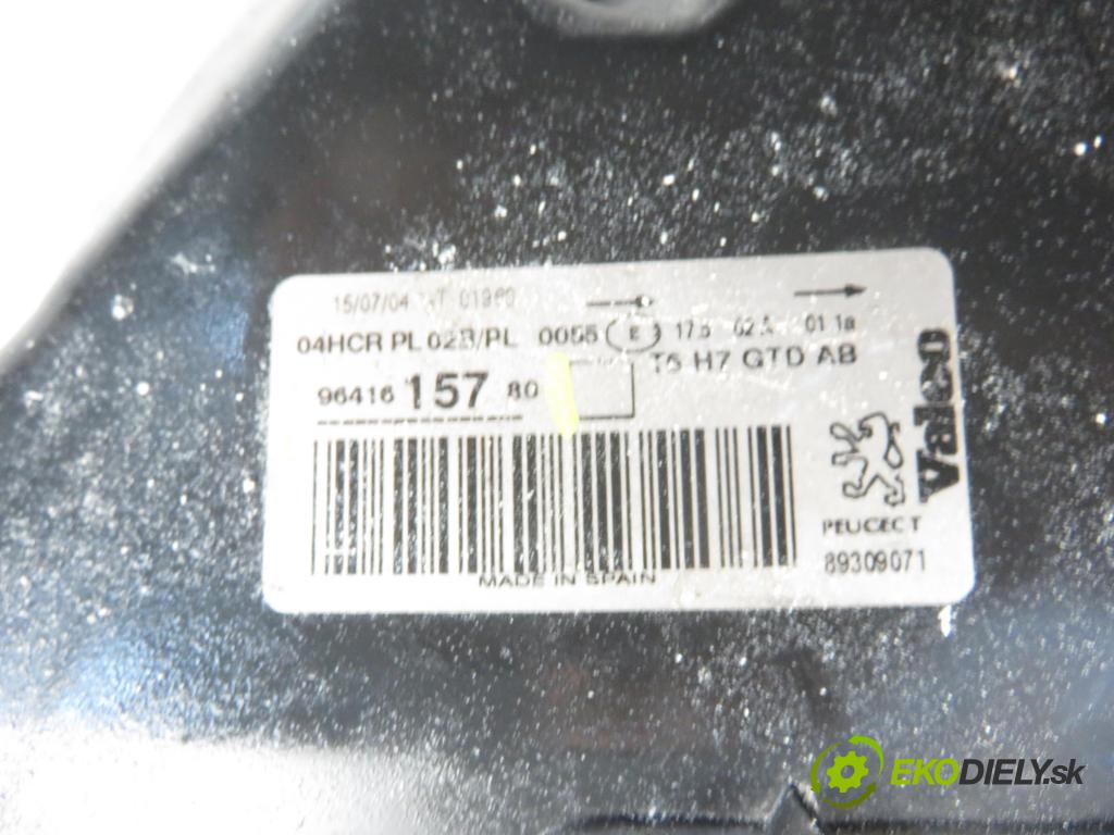 PEUGEOT 307 (3A/C) HB 2003 50,00 1.4 HDi - 8HZ (DV4TD) 1398,00 Svetlo LP 9641615780