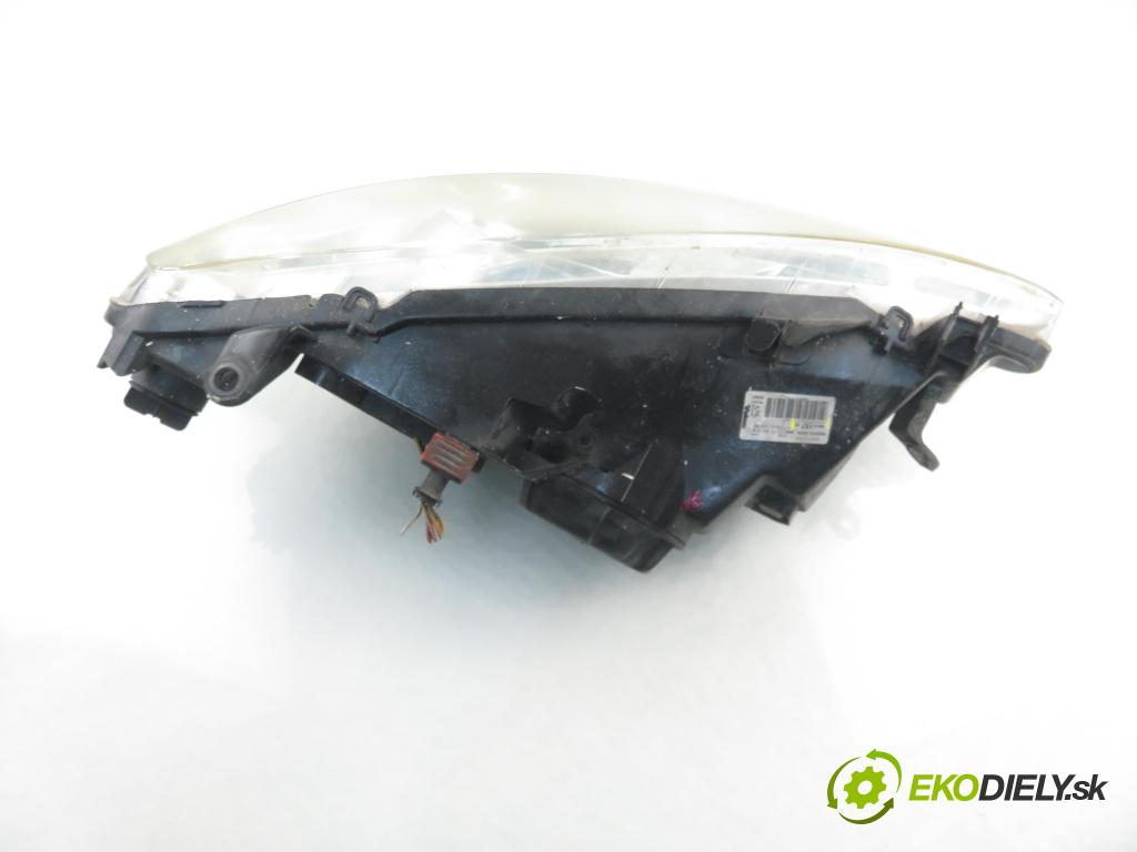 PEUGEOT 307 (3A/C) HB 2003 50,00 1.4 HDi - 8HZ (DV4TD) 1398,00 Svetlo LP 9641615780