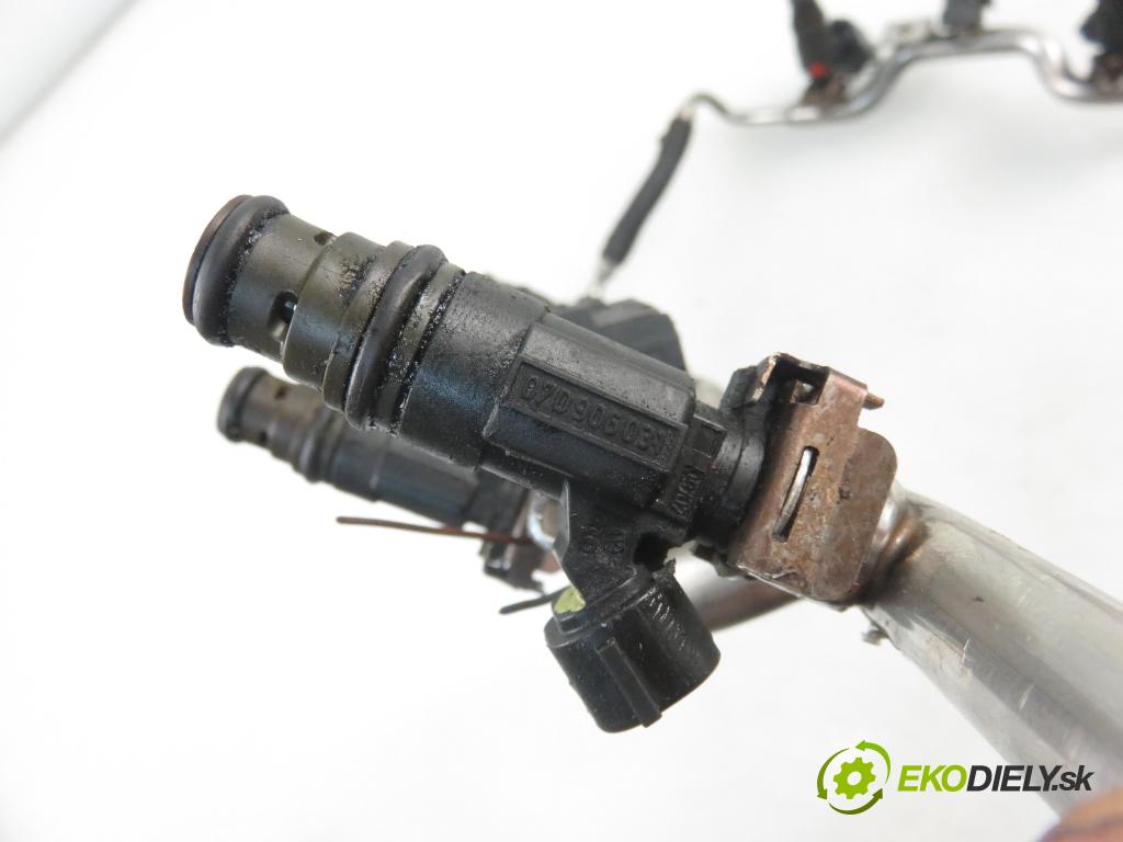 VW PHAETON (3D1, 3D2, 3D3, 3D4, 3D6, 3D7, 3D8, 3D9) SEDAN 2004 309,00 6.0 W12 4motion - BAN 5998,00 Lišta vstrekovacia 07C133316H ; 0280160575 (Vstrekovacie lišty)