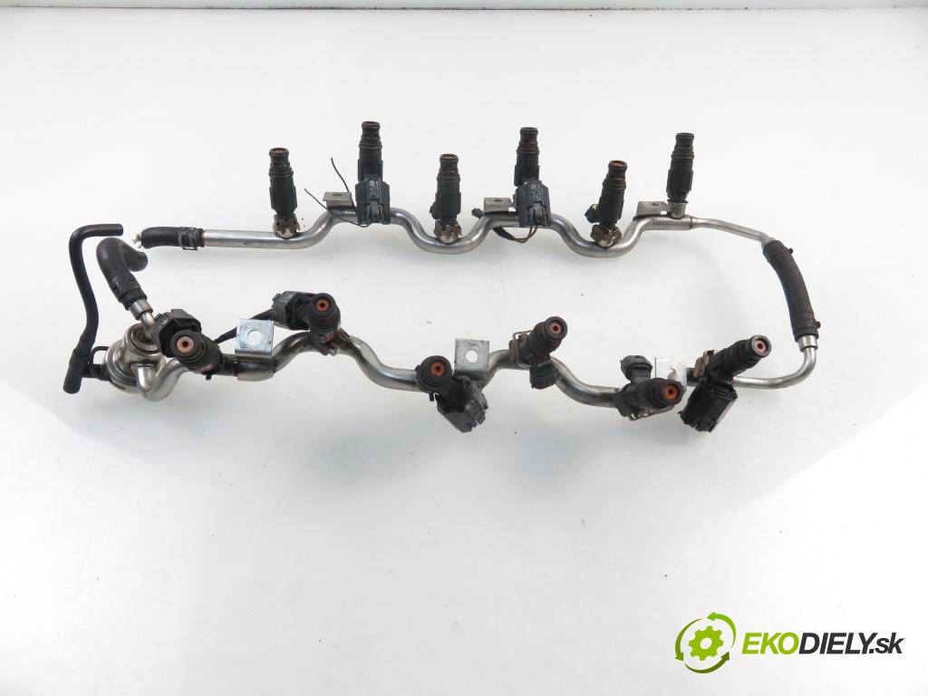 VW PHAETON (3D1, 3D2, 3D3, 3D4, 3D6, 3D7, 3D8, 3D9) SEDAN 2004 309,00 6.0 W12 4motion - BAN 5998,00 Lišta vstrekovacia 07C133316H ; 0280160575 (Vstrekovacie lišty)