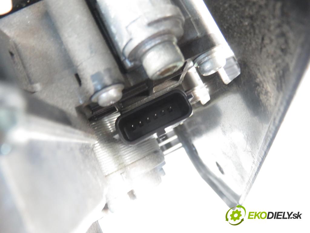 INFINITI M (Y51) SEDAN 2010 175,00 3.0d V6 238 - V9X 2993,00 Potenciometer plynového pedálu 240461MA0A (Pedále)