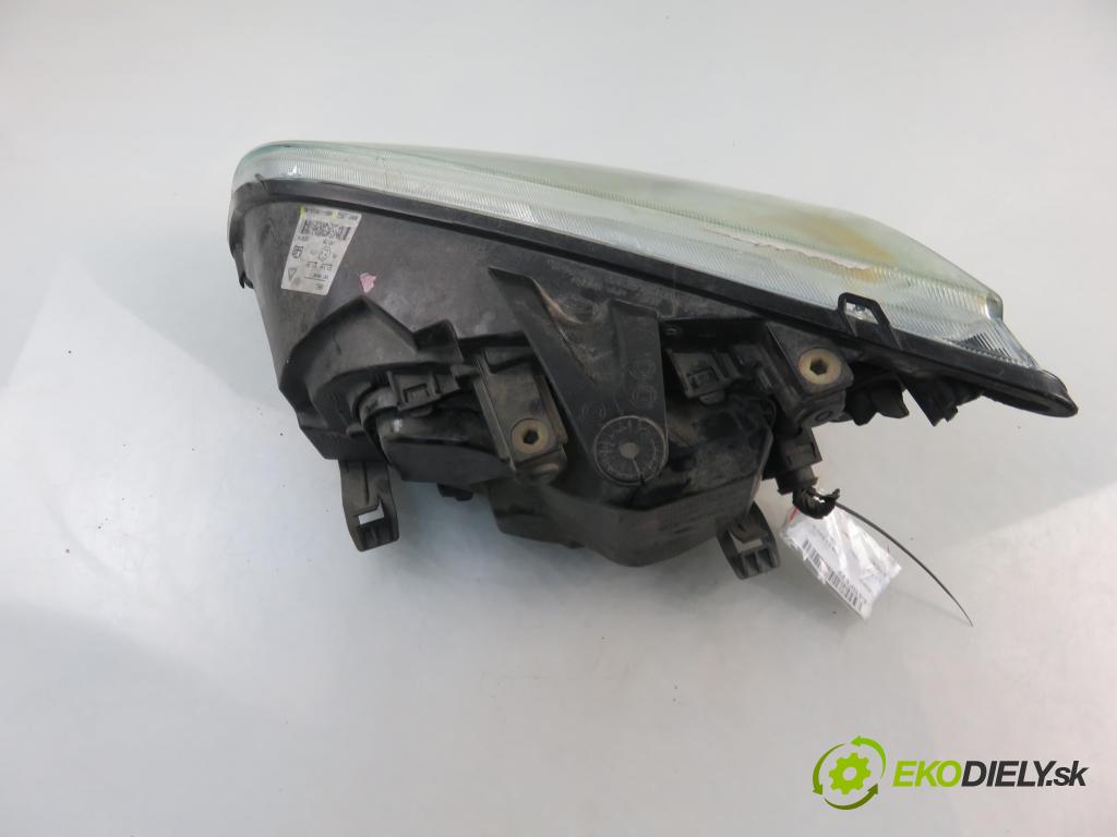 FORD FOCUS II Turnier (DA_, FFS, DS) KOMBI 2007 66,00 1.6 TDCI 90 1560,00 Svetlo PP 4M5113W029AE