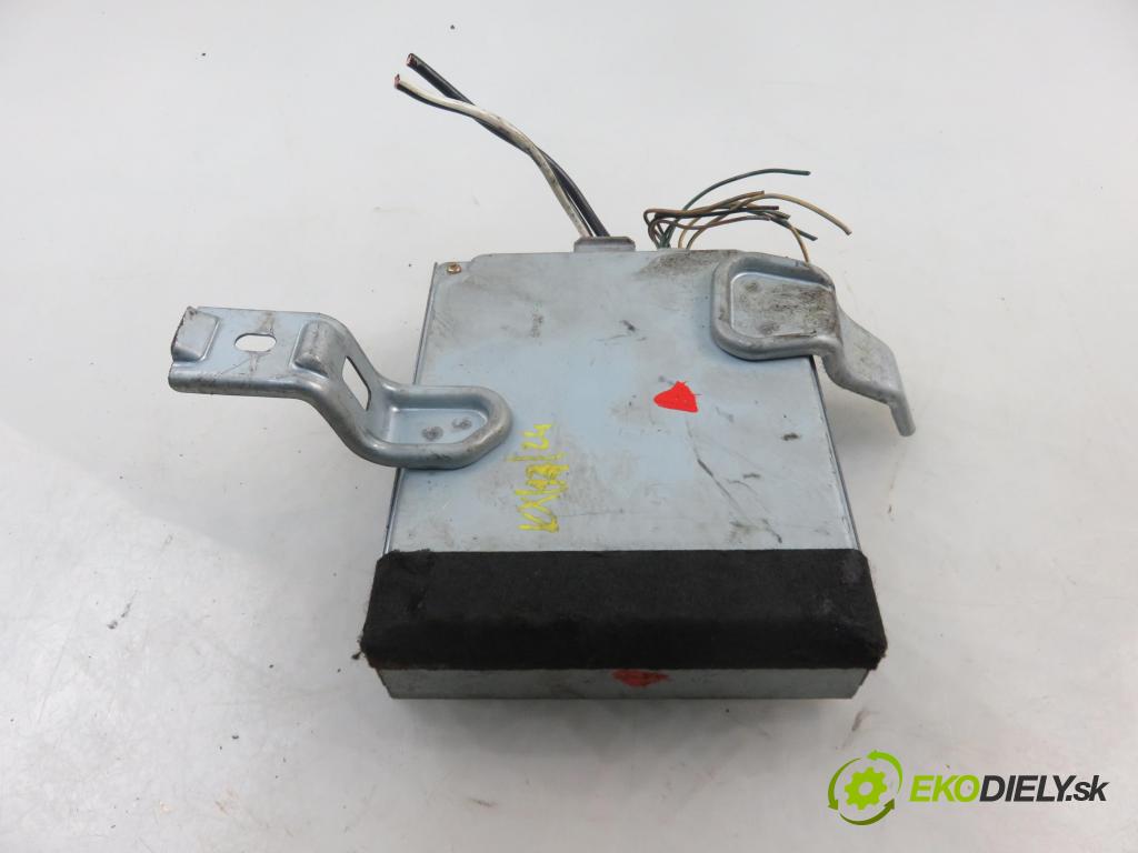 TOYOTA YARIS (_P1_) HB 2002 50,00 1.0 VVT- i 68 - 1SZ-FE 998,00 Riadiaca jednotka servočerpadlo 896500D011 ; 1129000340 (Riadiace jednotky)