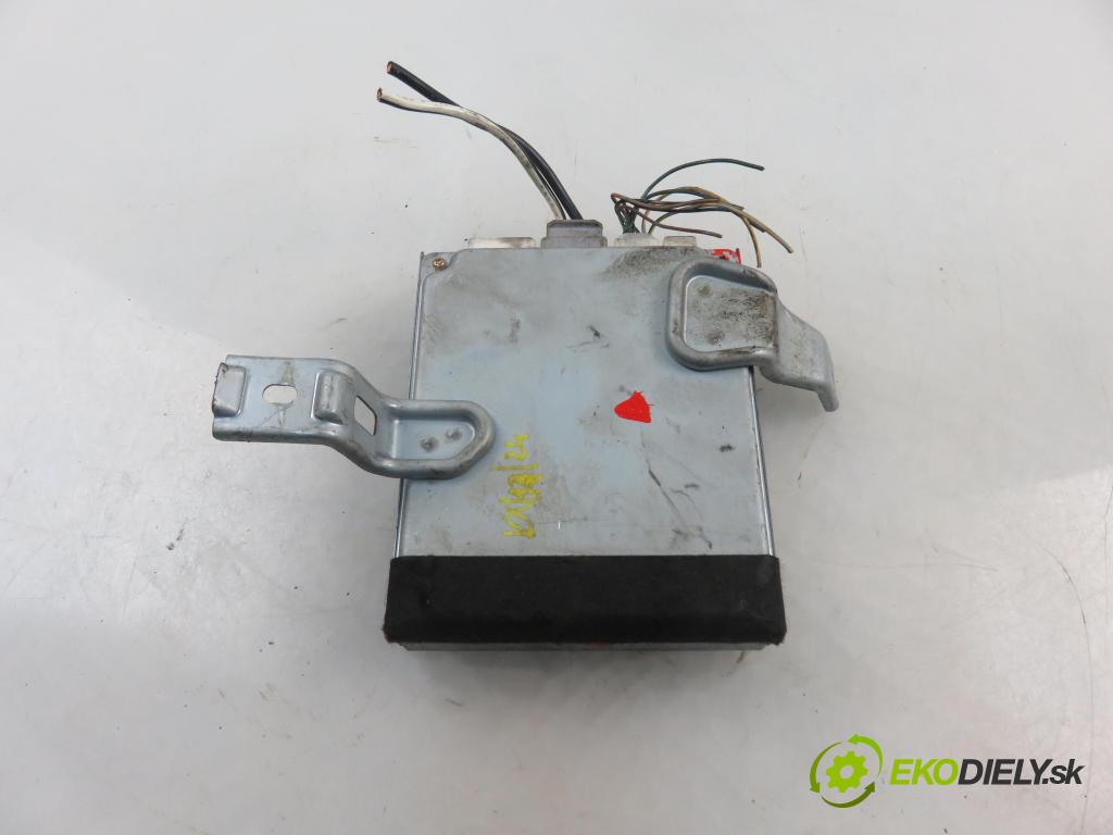 TOYOTA YARIS (_P1_) HB 2002 50,00 1.0 VVT- i 68 - 1SZ-FE 998,00 Riadiaca jednotka servočerpadlo 896500D011 ; 1129000340 (Riadiace jednotky)